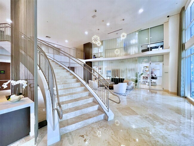 Building Photo - 511 SE 5 Ave