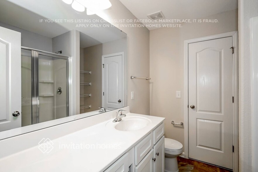 Building Photo - 2240 Latimer Ln