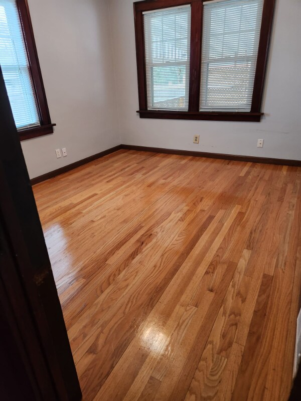 Building Photo - 2600 S 40th St