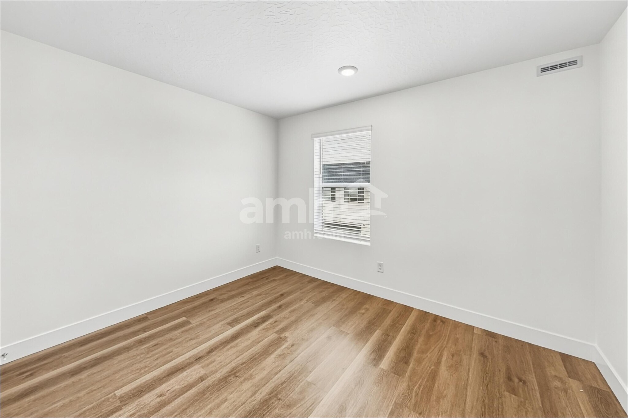 Building Photo - 5499 Damfield Ln
