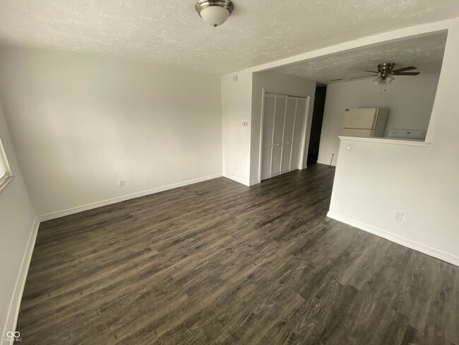 Building Photo - 621 N Oxford St