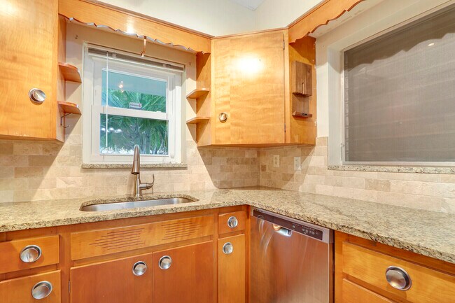 Building Photo - 743 Ibis Way