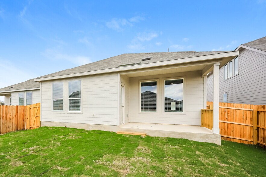 Building Photo - 15522 Crescent Pne