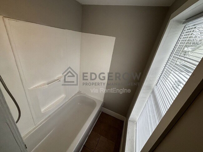 Building Photo - 742 Mc Reynolds Ave NW