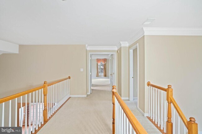 Building Photo - 43513 Lucketts Bridge Cir
