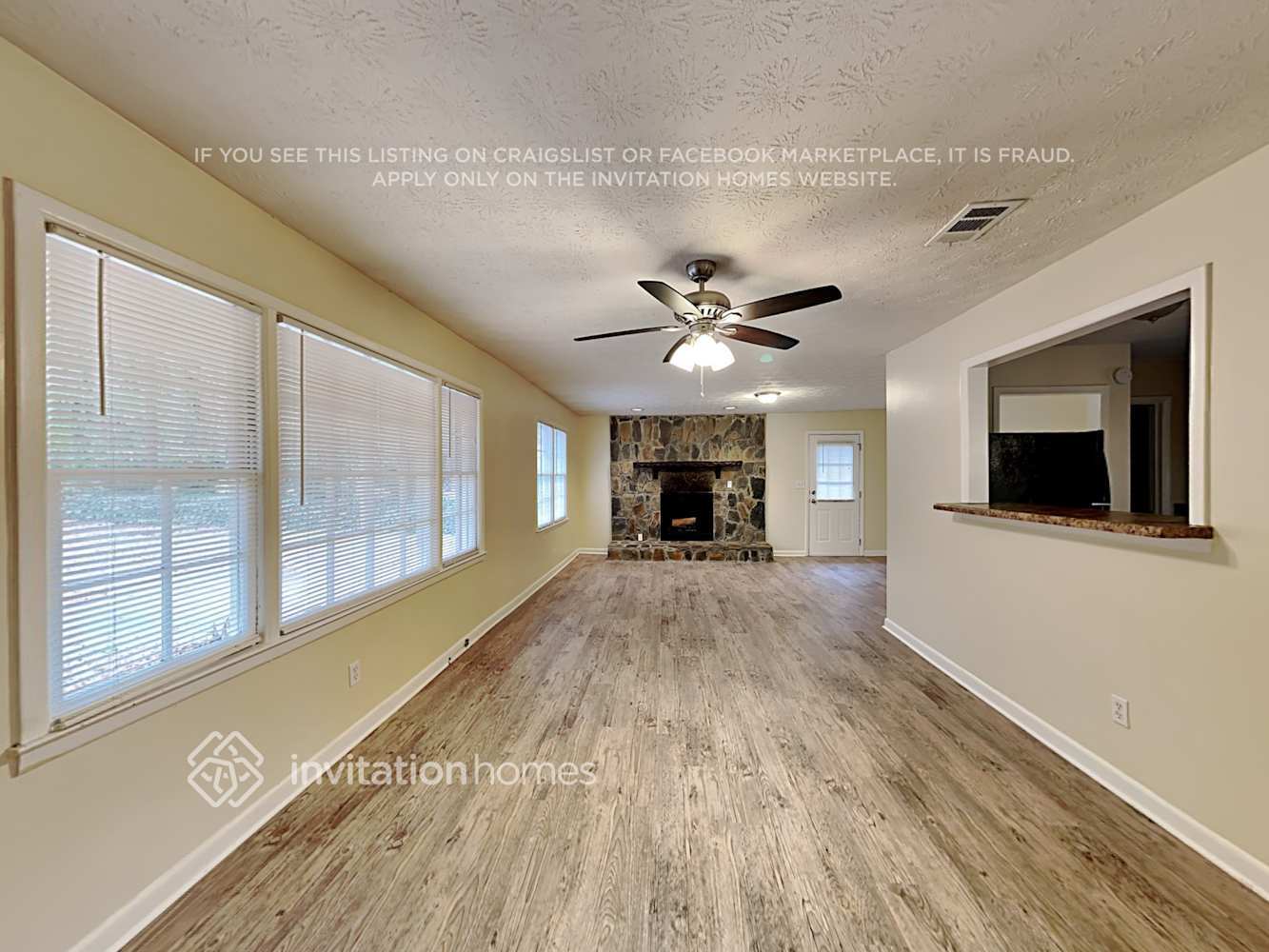 Building Photo - 3500 Rogers Dr