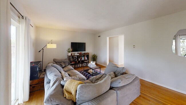 Building Photo - 4985 Curry Dr