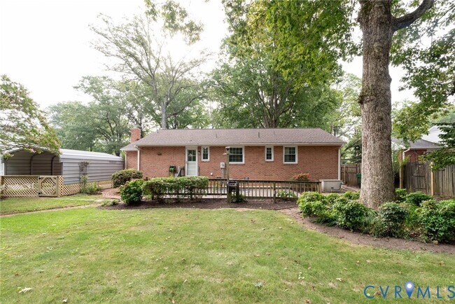 Building Photo - 2016 Denton Dr