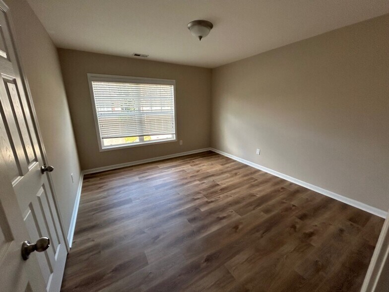 Bedroom 3 - 5785 Asby Way