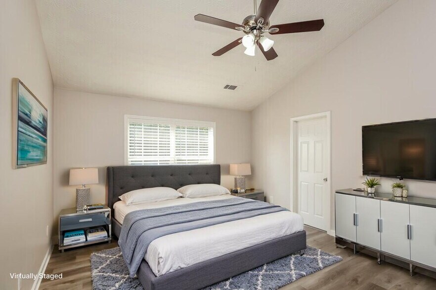 Building Photo - 2435 Cordillo Dr