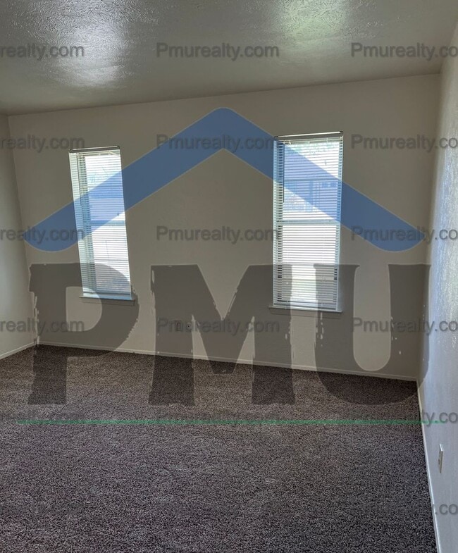 Building Photo - AVAILABLE NOW!!! Charming 3 Bed 1.5 Bath i...