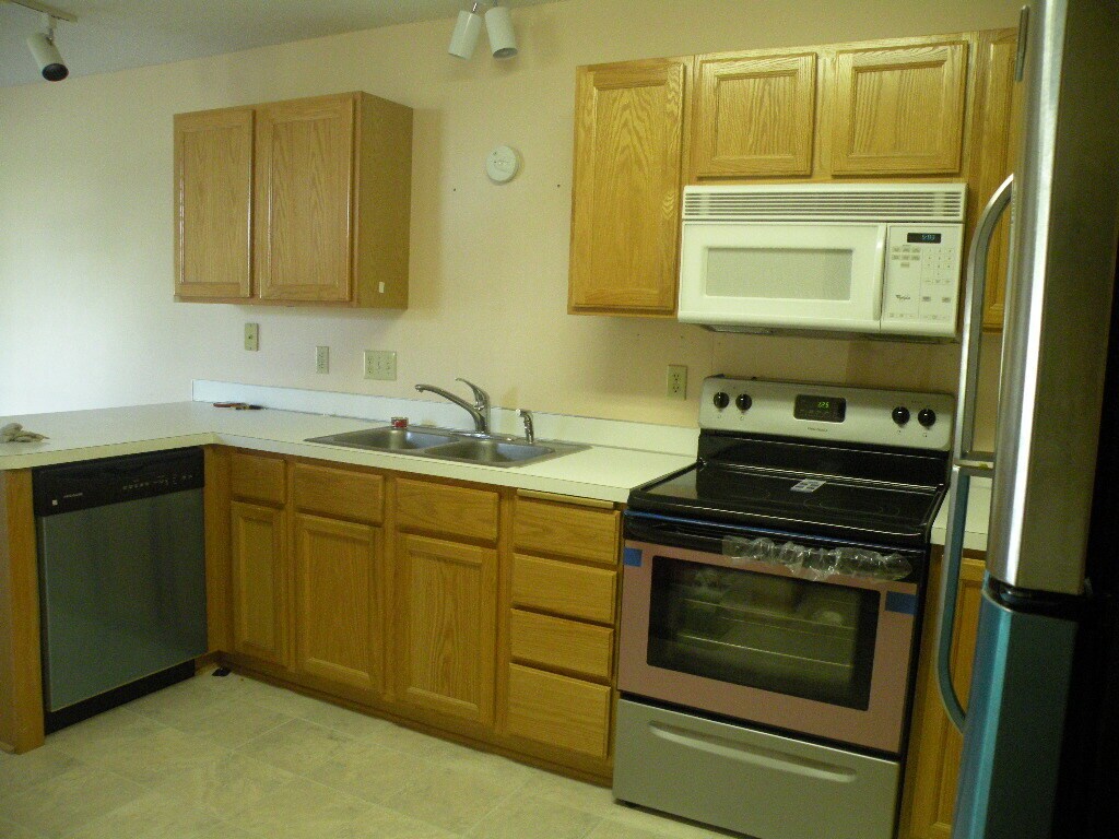 Building Photo - 485 Marshland Trl
