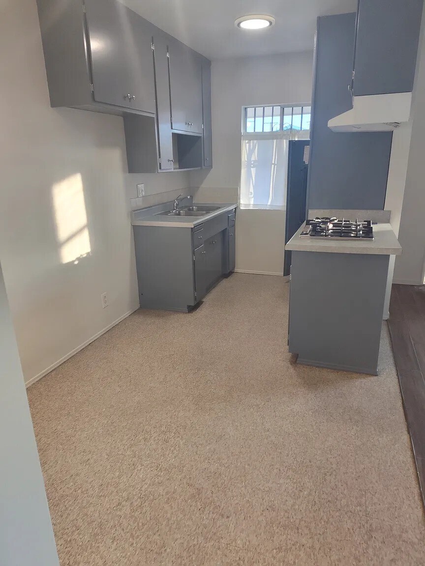 Building Photo - 6510 Marbrisa Ave