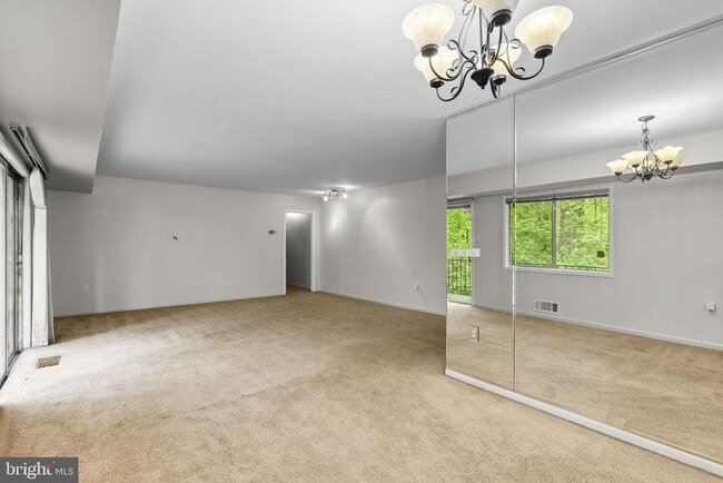 Building Photo - 10643 Weymouth St