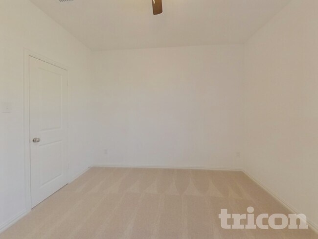 Building Photo - 509 Macdonald Wy