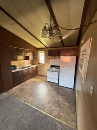 Building Photo - SR 15