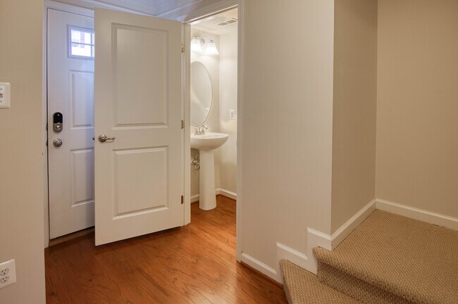 Building Photo - 2704 Egret Way