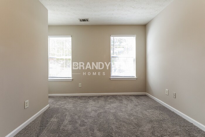 Building Photo - 252 Springbottom Ct SE