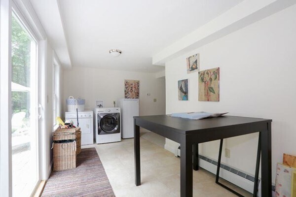 Building Photo - 80 Adams St