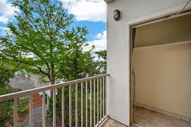 Building Photo - 1441 East St