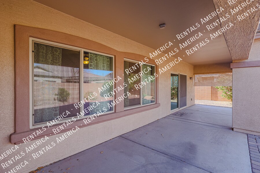 Building Photo - 2954 E Coconino Dr