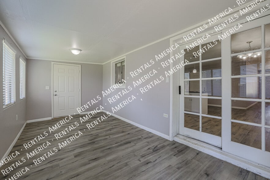 Building Photo - 6312 S College Ave