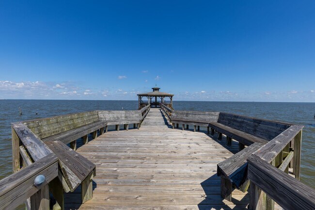 Building Photo - Available now! Top-Floor Bayfront Condo | ...