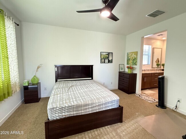 Building Photo - 127 E Gemini Pl