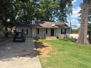 Building Photo - COMING SOON  LaVergne 3BR/1BA new floors, fresh paint, 1 acre lot