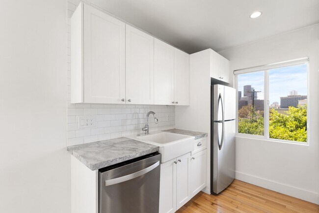 Building Photo - This beautifully updated  1 bed / 1 bath a...