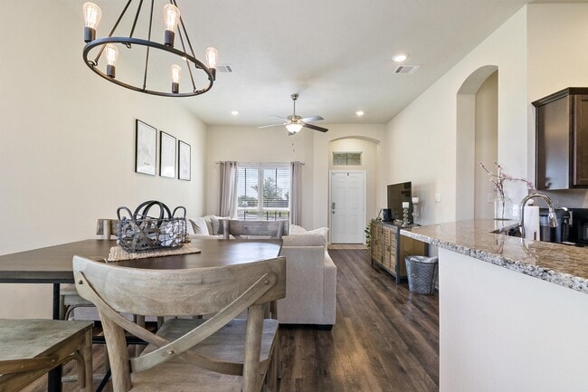 Building Photo - 2000 Bleeker Cv