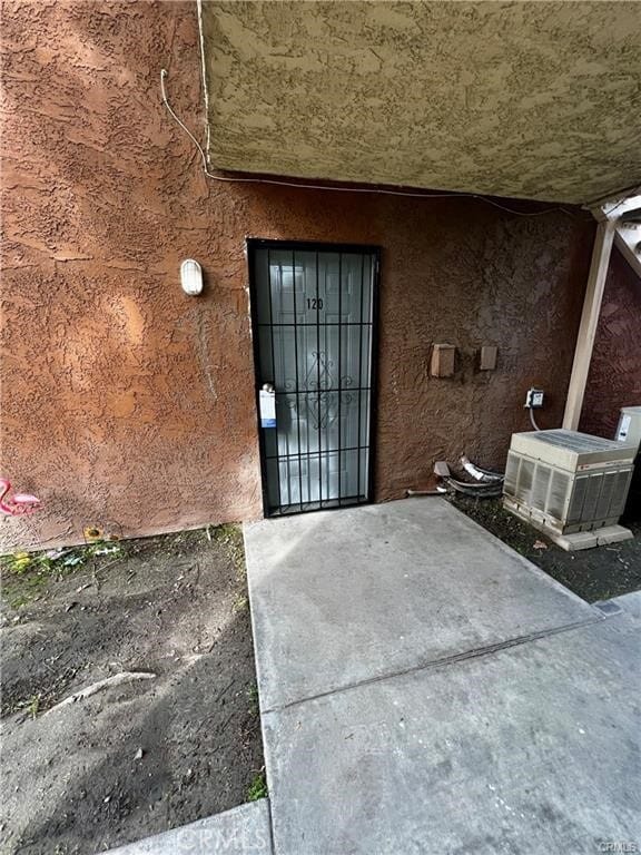 Building Photo - 1025 N Tippecanoe Ave