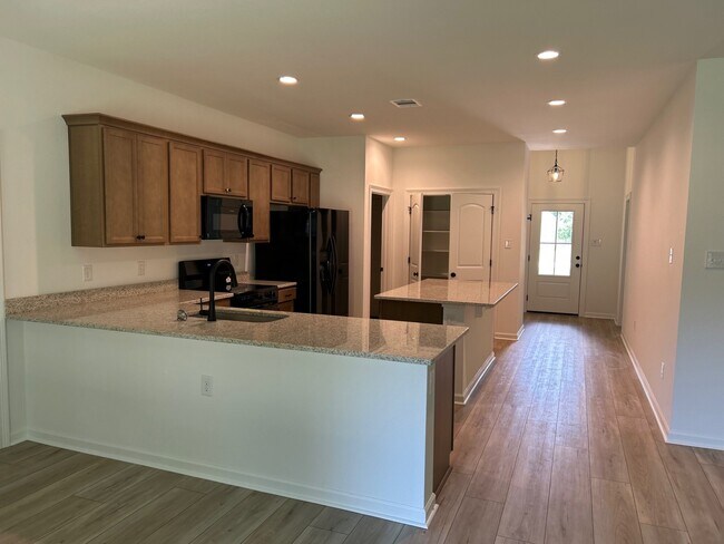Building Photo - 41386 Rosewood Ln