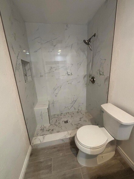 Building Photo - 74800 Sheryl Ave