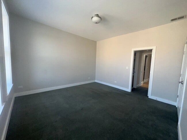 Building Photo - Apartments in Lockport