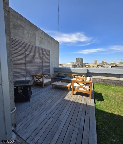 Building Photo - 58-60 Elm Street Unit 601