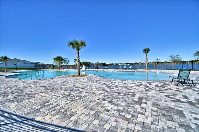 Building Photo - 605 Vittorio Dr