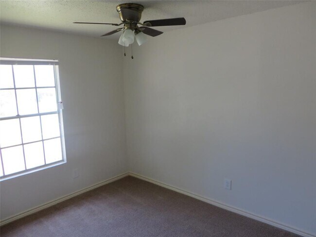 Building Photo - 4511 W Village Ct