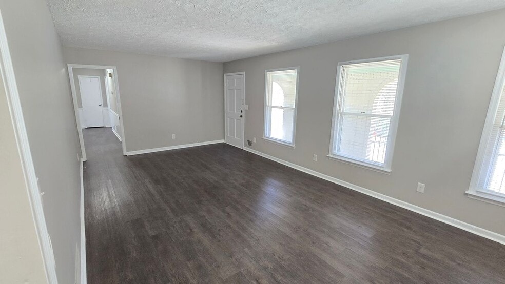 Building Photo - 4270 E Hamill Dr