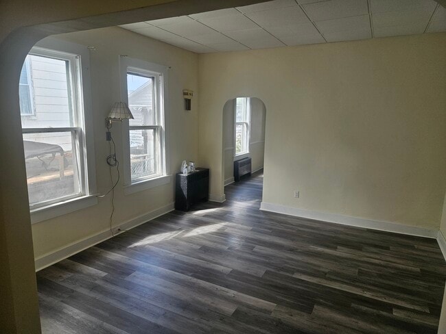 Building Photo - 1118 Rock St