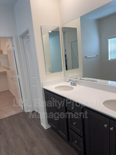 Building Photo - 26808 Baneberry Ct