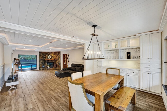 Building Photo - 5612 Harding St