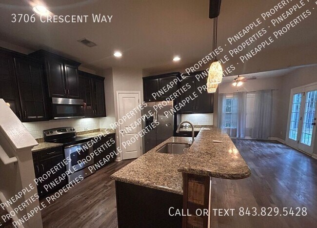 Building Photo - 3706 Crescent Way