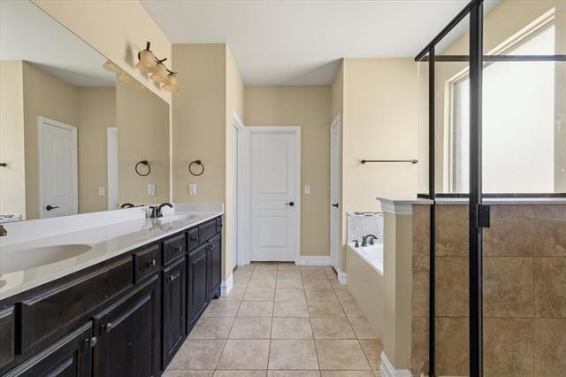 Building Photo - 1031 Enchanted Rock Dr