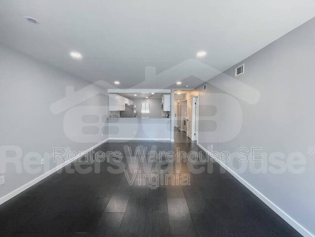 Building Photo - 2325 Sea Shell Rd