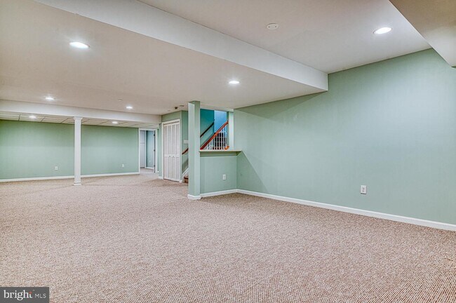 Building Photo - 1802 Schindler Dr