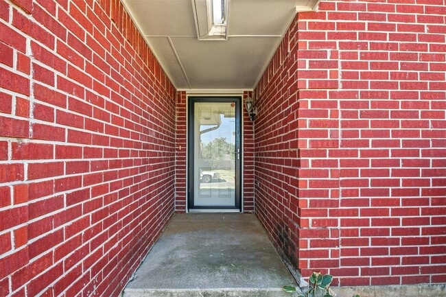 Building Photo - 8212 NW 84th St