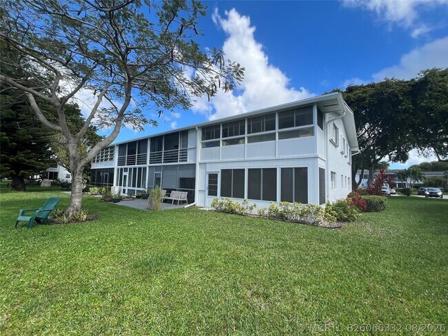 Building Photo - 548 Durham Cir