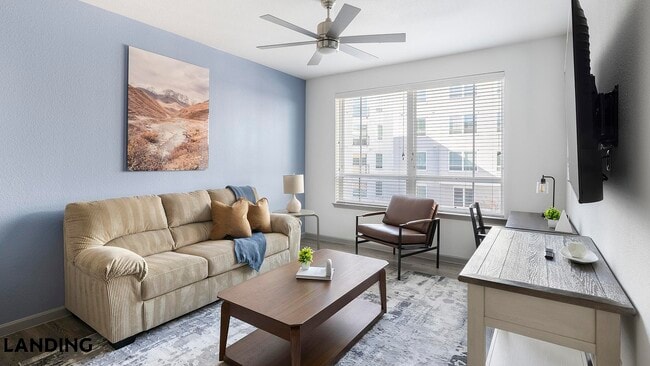 Building Photo - 1001 S Center St