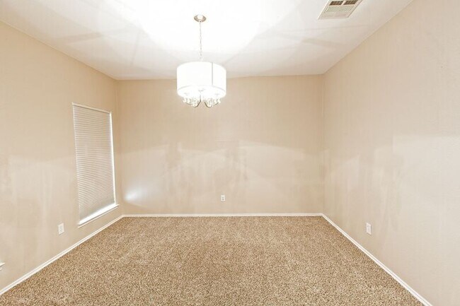 Building Photo - 1201 Rain Fern Dr